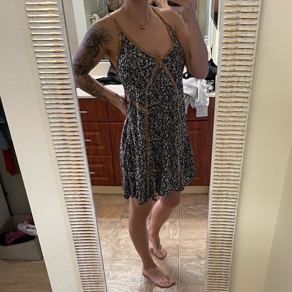 Dresses & Skirts - Flowy boutique dress